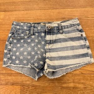 Arizona denim American flag shorts juniors size 3
 b23